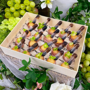 Canapes_巴馬火腿蜜瓜意大利黑醋_Parma Ham and Melon with Balsamic Glaze