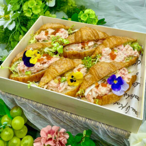 Canapes_龍蝦沙律牛角包 10件_$290_Lobster Salad Croissant 10pcs